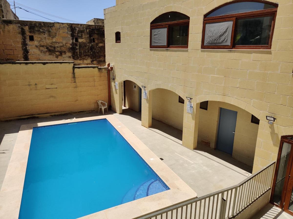 Country Inn Sannat Εξωτερικό φωτογραφία