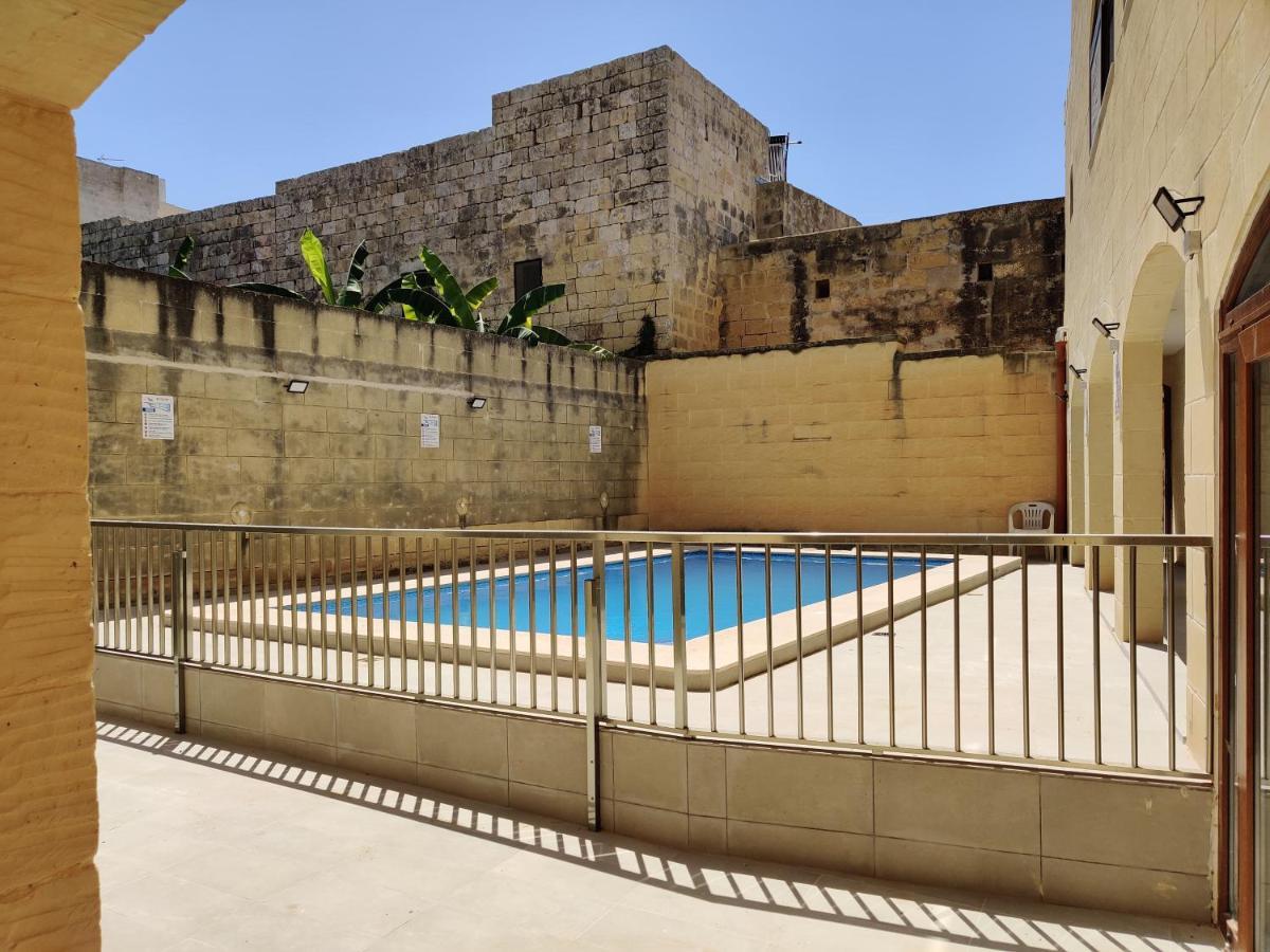 Country Inn Sannat Εξωτερικό φωτογραφία