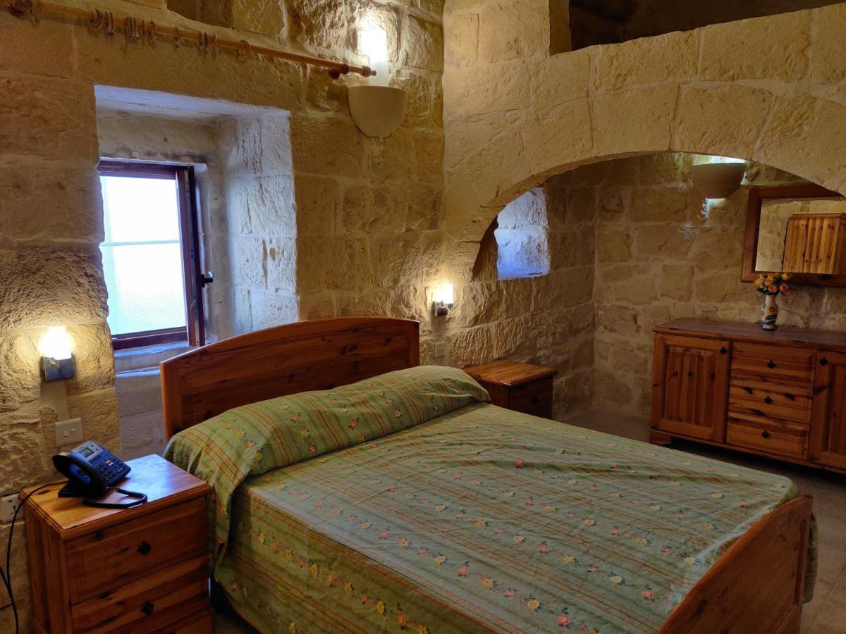 Country Inn Sannat Εξωτερικό φωτογραφία