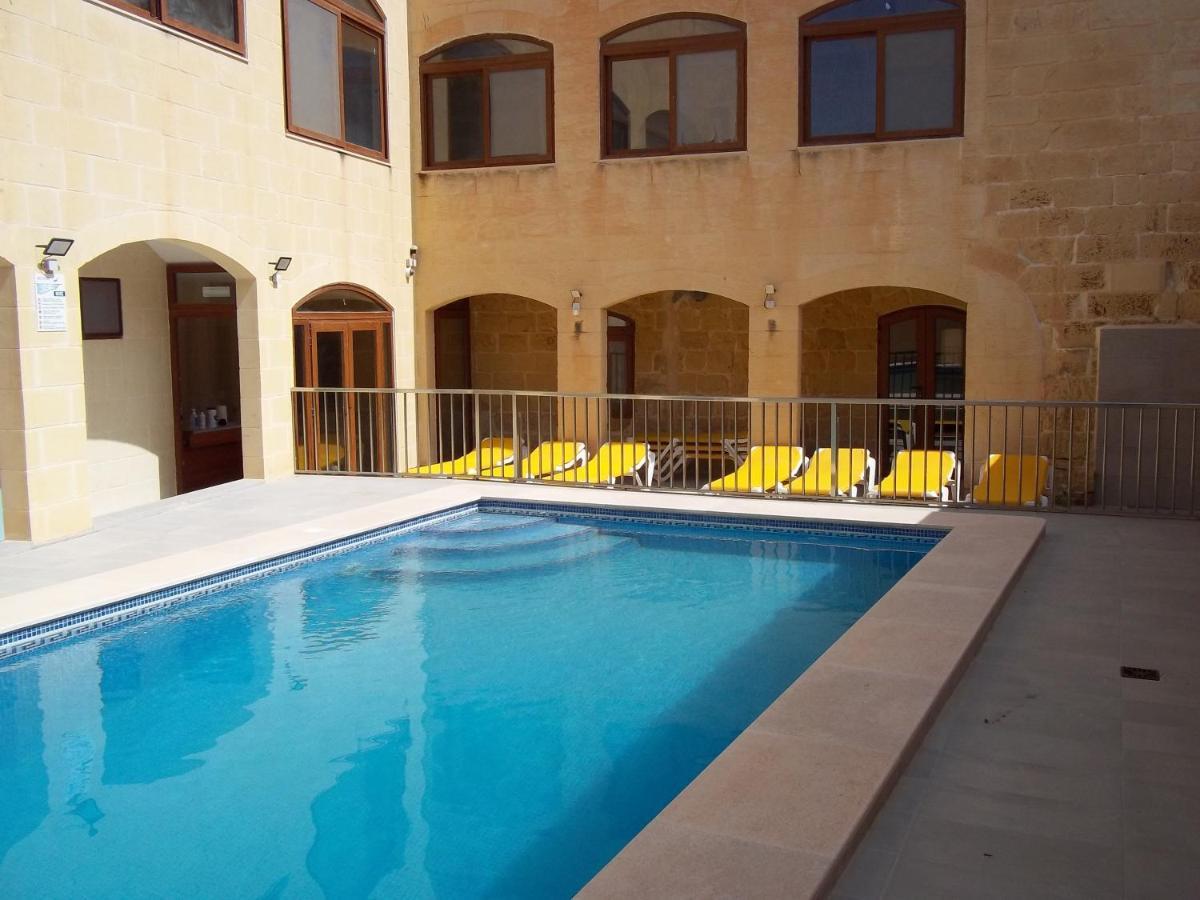 Country Inn Sannat Εξωτερικό φωτογραφία