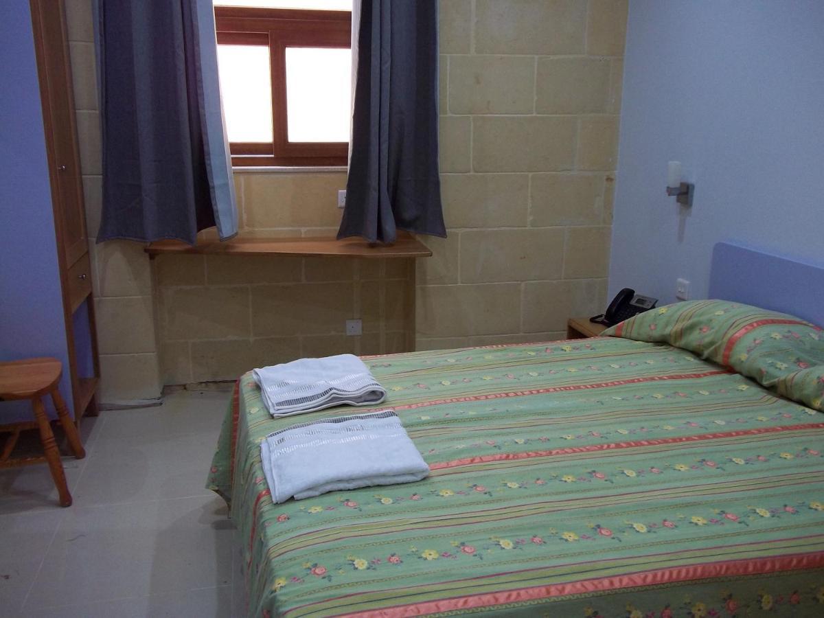 Country Inn Sannat Εξωτερικό φωτογραφία
